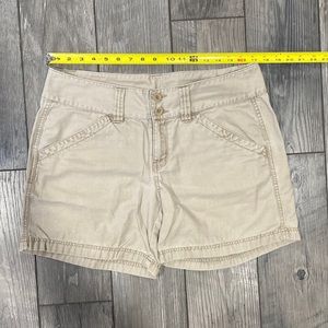 Womens size 14 North Face shorts
